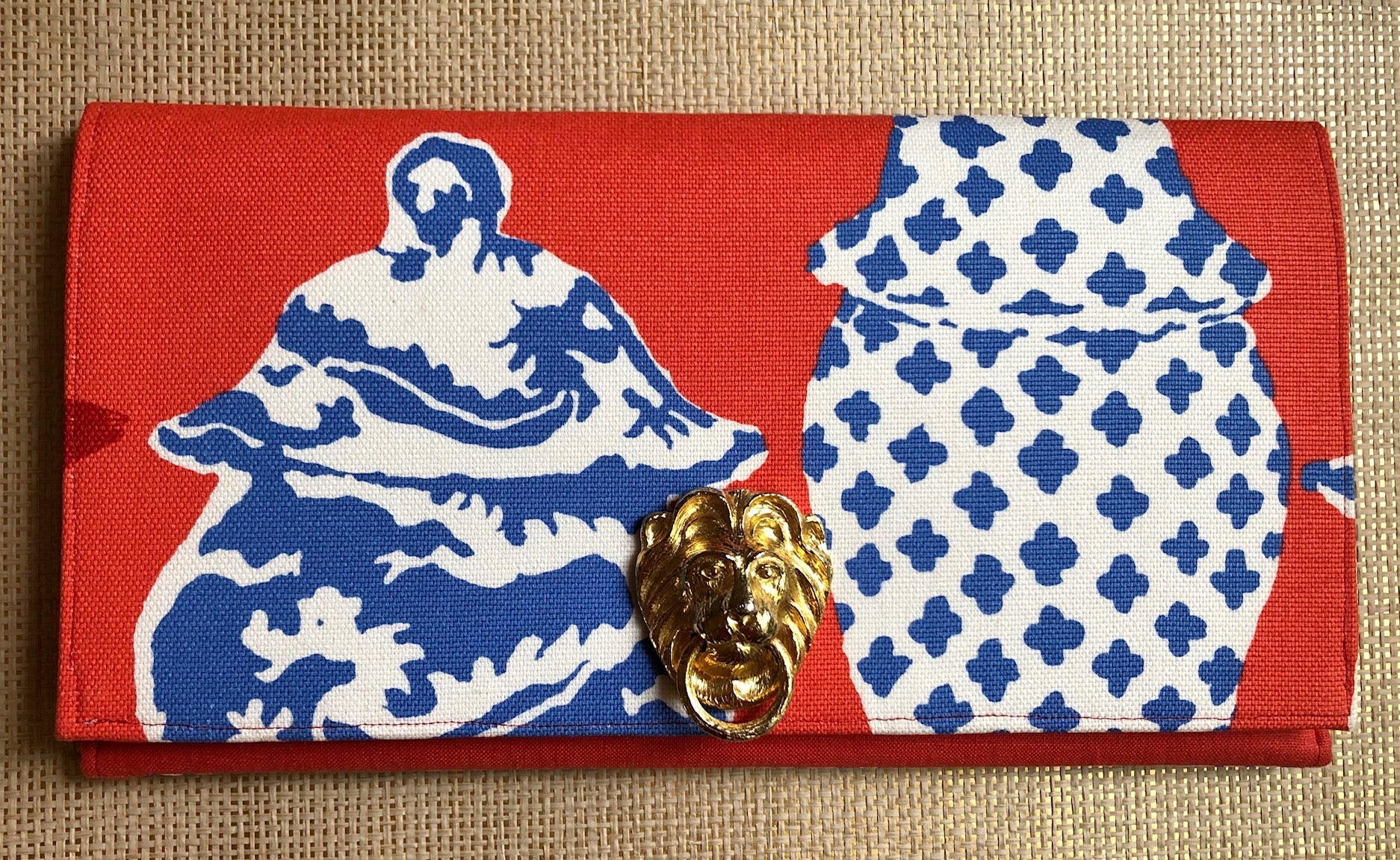 Meet the personalities behind each Garland Bag. Designer fabrics, stylish handcrafted clutches.