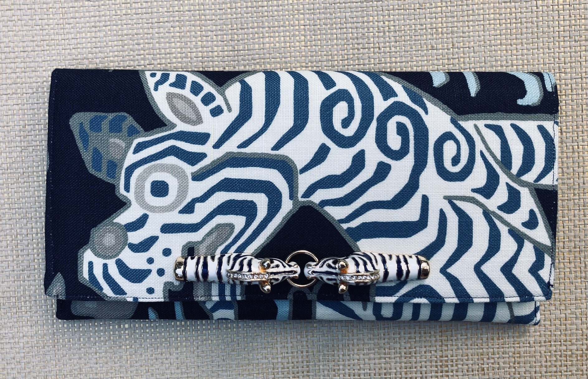 Meet the personalities behind each Garland Bag. Designer fabrics, stylish handcrafted clutches.