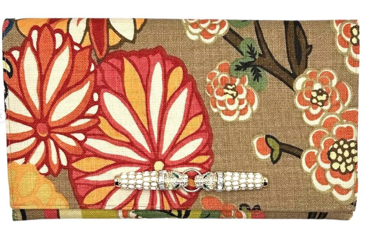 Meet the personalities behind each Garland Bag. Designer fabrics, stylish handcrafted clutches.