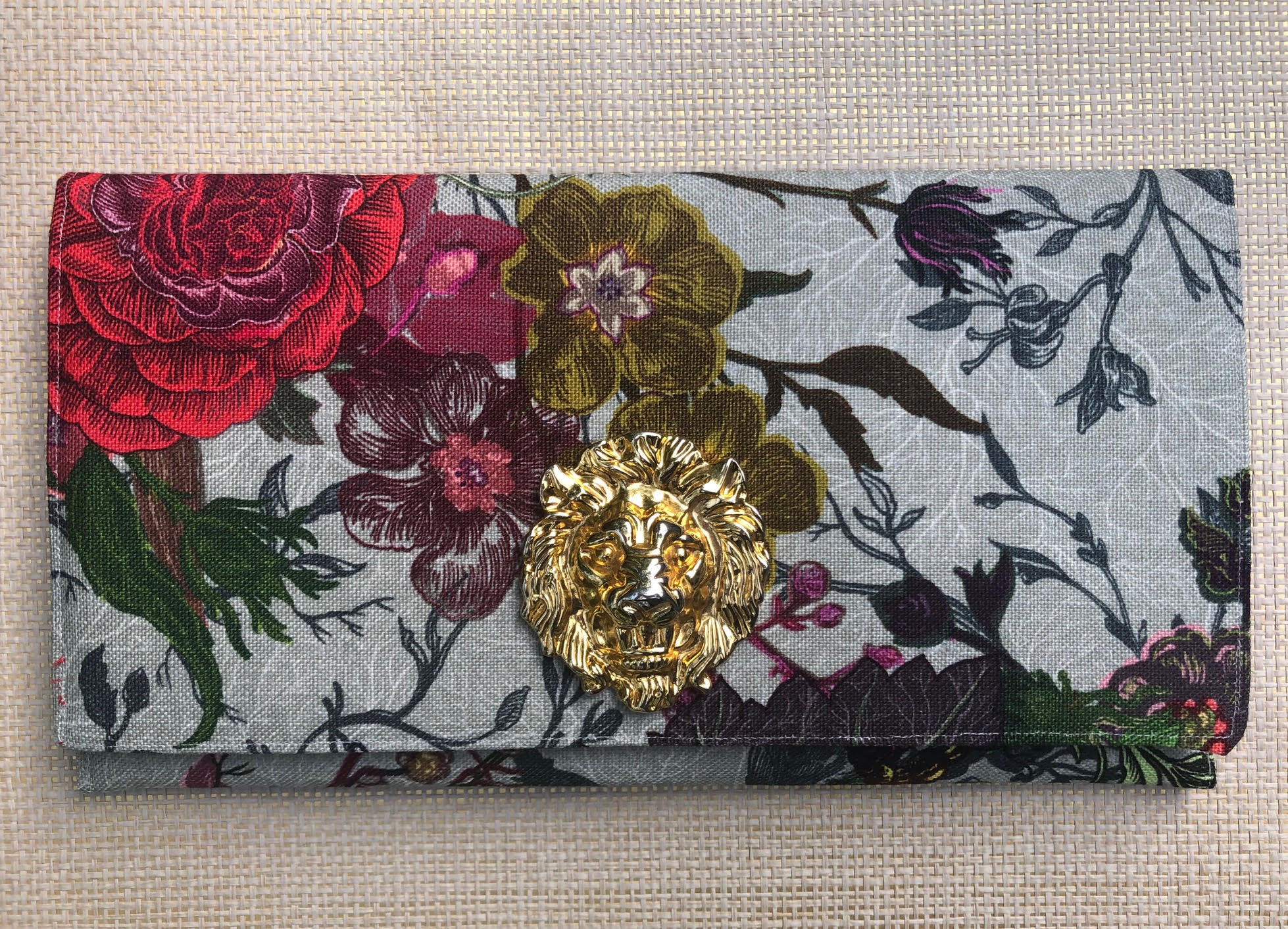 Meet the personalities behind each Garland Bag. Designer fabrics, stylish handcrafted clutches.