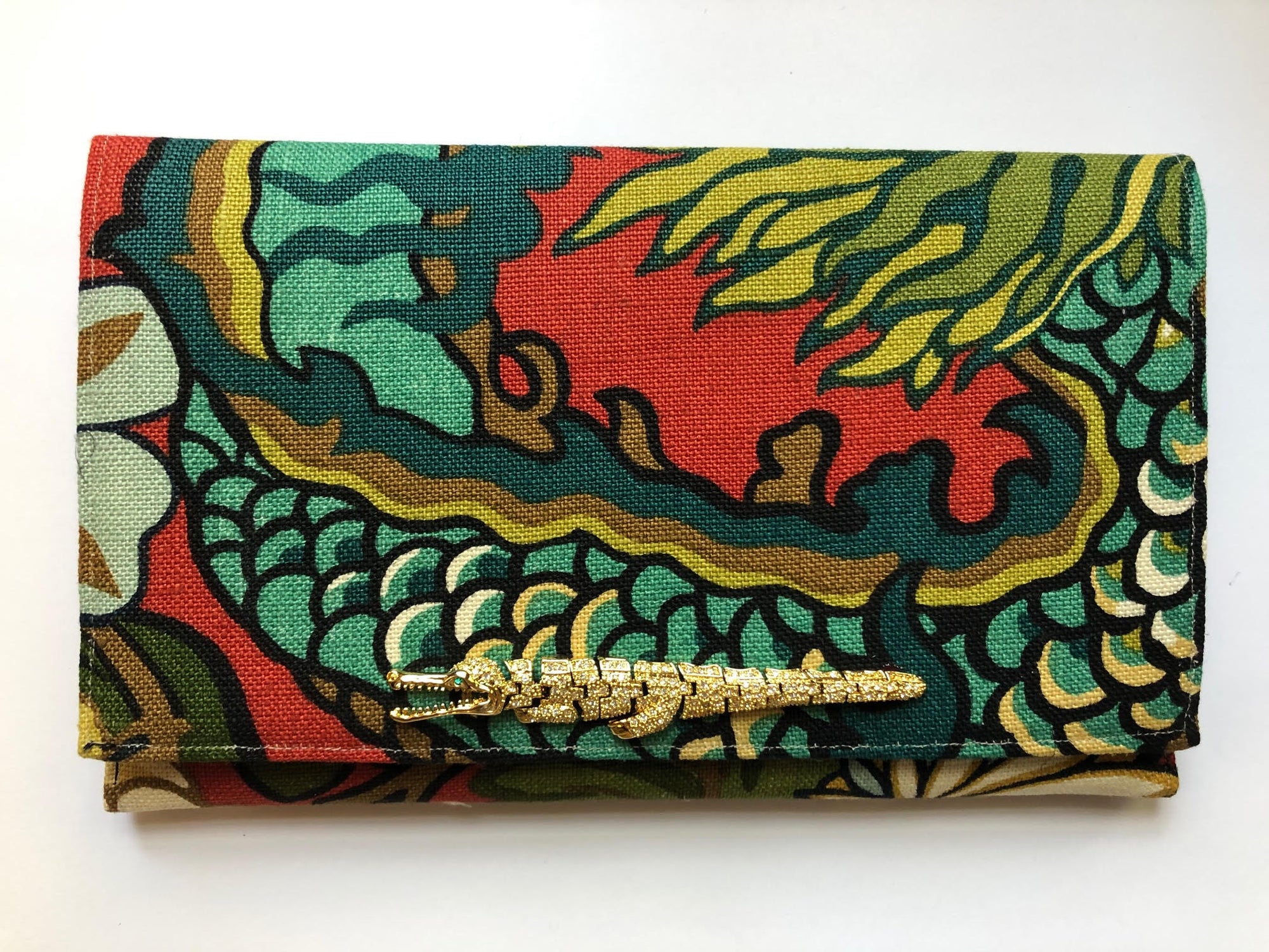 Meet the personalities behind each Garland Bag. Designer fabrics, stylish handcrafted clutches.